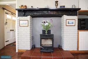 Sitting Room- click for photo gallery